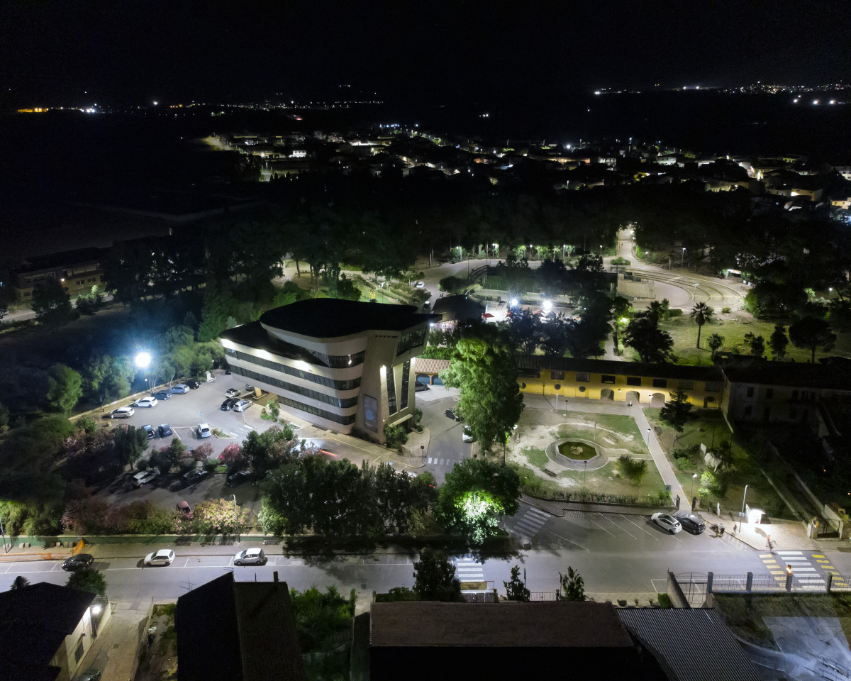 Domusnovas - Vista notturna drone - vie